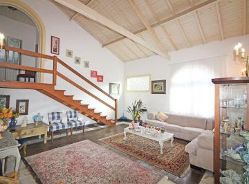 Casa · 230m² · 2 Quartos · 3 Vagas · Casa em Sítio Pereira Leite, Carapicuíba/SP de 230m² 2 quartos à venda por R$ 850.000,00