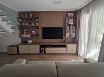 Casa · 130m² · 3 Quartos · 2 Vagas · Sobrado em Chácara Quiriri, Carapicuíba/SP de 130m² 3 quartos à venda por R$ 742.000,00