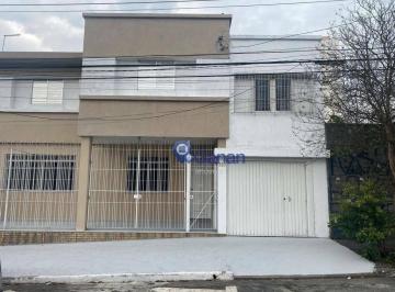 Casa · 250m² · 5 Quartos · 2 Vagas · Sobrado em Nova Piraju, São Paulo/SP de 250m² 5 quartos à venda por R$ 990.000,00
