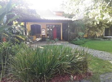 Casa · 400m² · 4 Quartos · 6 Vagas · Casa em Pendotiba, Niterói/RJ de 400m² 4 quartos à venda por R$ 1.400.000,00
