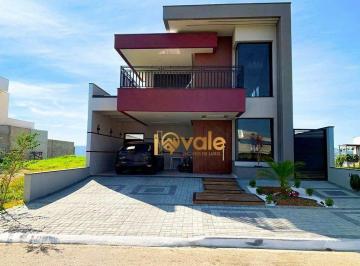Casa · 230m² · 3 Quartos · 4 Vagas · Casa em Vila Santos, Caçapava/SP de 230m² 3 quartos à venda por R$ 1.200.000,00