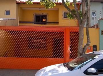 Casa · 222m² · 4 Quartos · Sobrado em Jardim dos Ipês, Suzano/SP de 222m² 4 quartos à venda por R$ 900.000,00