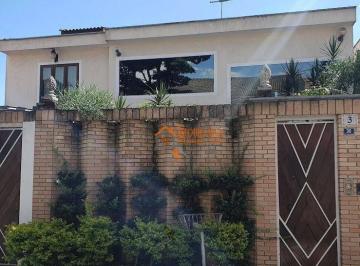 Casa · 326m² · 5 Quartos · 3 Vagas · Sobrado em Vila Yaya, Guarulhos/SP de 326m² 5 quartos à venda por R$ 1.520.000,00