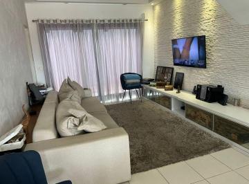 Casa · 182m² · 4 Quartos · 2 Vagas · Casa em Parque Ideal, Carapicuíba/SP de 182m² 4 quartos à venda por R$ 1.300.000,00
