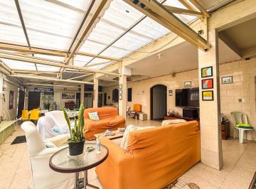 Comercial · 400m² · 15 Quartos · Pousada em Piratininga, Niterói/RJ de 400m² 15 quartos à venda por R$ 2.000.000,00