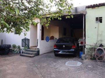Casa · 200m² · 3 Quartos · 2 Vagas · Casa à venda - em Batista