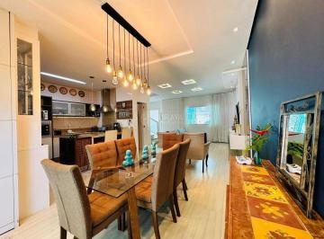 Casa · 210m² · 3 Quartos · 3 Vagas · Sobrado em Praia dos Amores, Balneário Camboriú/SC de 210m² 3 quartos à venda por R$ 2.700.000,00
