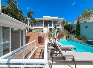 Casa · 457m² · 3 Quartos · 2 Vagas · Casa em Camboinhas, Niterói/RJ de 457m² 3 quartos à venda por R$ 3.195.000,00