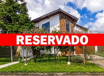 Casa de 4 quartos, Araucária · Sobrado à venda, 4 quartos, 2 suítes, com 3 garagens, 282m² no Barigui, Araucária