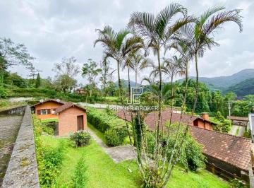 Casa · 450m² · 5 Quartos · 10 Vagas · Casa em Várzea, Teresópolis/RJ de 450m² 5 quartos à venda por R$ 1.980.000,00