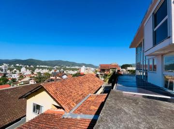 Casa · 220m² · 5 Quartos · 2 Vagas · Casa em Trindade, Florianópolis/SC de 220m² 5 quartos à venda por R$ 1.900.000,00