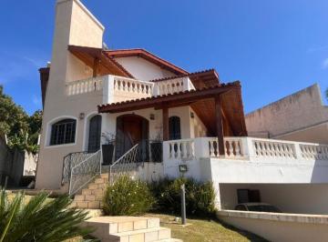 Casa · 212m² · 3 Quartos · 4 Vagas · Sobrado em Jardim Siriema, Atibaia/SP de 212m² 3 quartos à venda por R$ 1.600.000,00