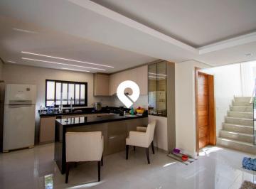 Casa · 206m² · 3 Quartos · 4 Vagas · Casa em Centro, Mogi das Cruzes/SP de 206m² 3 quartos à venda por R$ 2.380.000,00