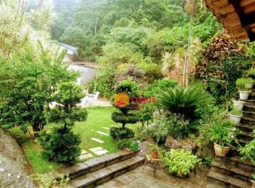 Casa · 374m² · 4 Quartos · 4 Vagas · Casa em Itacoatiara, Niterói/RJ de 374m² 4 quartos à venda por R$ 2.200.000,00
