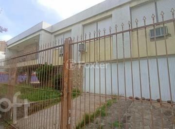 79176a02 · Casa, 3 dormitórios, 367 m², em Jardim Lindóia