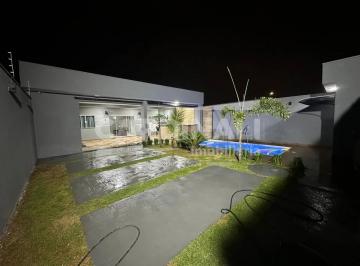 area de lazer piscina · Casa com piscina, quintal amplo e área de lazer completa