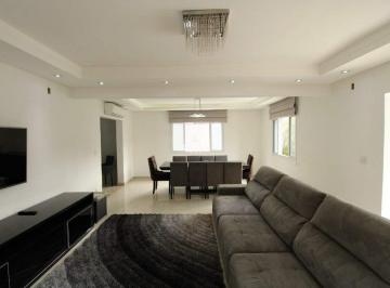 Casa · 235m² · 4 Quartos · 3 Vagas · Sobrado à venda no José Menino em Santos.