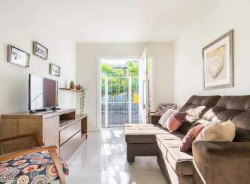 Casa · 138m² · 3 Quartos · 2 Vagas · Sobrado duplex à venda no centro de Balneário Camboriú