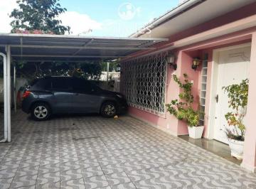 Casa · 158m² · 5 Quartos · 3 Vagas · Casa grande e arejada arborizada