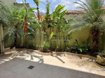 Casa · 200m² · 3 Quartos · 2 Vagas · Casa a venda com 3 Quartos e 4 banheiros à Venda, 260 m²