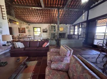 Casa de 03 Quartos em Setiba - ES · Linda casa 03 Quartos e 1 suíte em Setiba