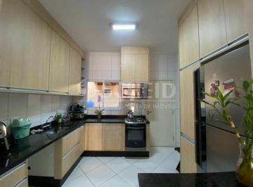 Casa · 109m² · 3 Quartos · 2 Vagas · Lindo sobrado Campo grande com 3dts sendo 1 suíte e 2 vagas.