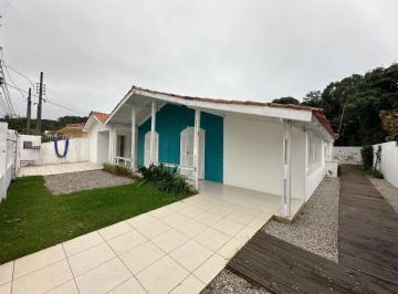 919d08ae6ab4fec3babdc9a18f04d20c3e66dcb1 · Casa à venda com 3 quartos, varanda gourmet com churrasqueira e 2 vagas de garagem - Praia dos Ingle