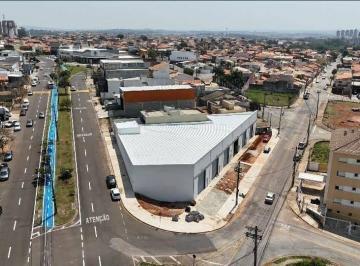 fc8f17ce3afb01e8bd82df8ca714f3bba484256d · Salão para locação Piazza Di Roma