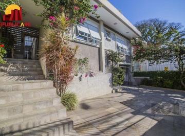 Casa · 196m² · 4 Quartos · 3 Vagas · Casa de 4 dormitórios no bairro Glória