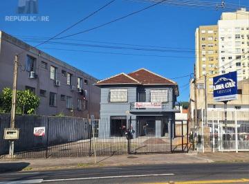 Casa · 237m² · 5 Quartos · 8 Vagas · Casa à venda - em Azenha