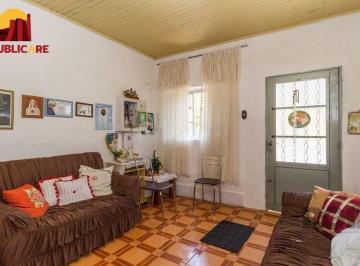 Casa · 127m² · 4 Quartos · Casa de 127m², bairro menino deus