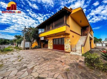Comercial · 300m² · Casa com 2 salas comerciais, 3 quartos, vaga de garagem churrasqueira, suíte, no