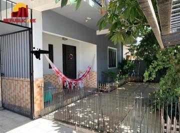 Casa · 200m² · 7 Quartos · 4 Vagas · Casa de 200m², bairro Sarandi