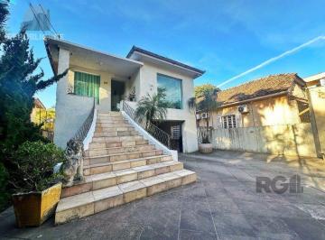 Comercial · 365m² · 14 Vagas · Casa comercial ou residencial com 14 vagas próxima á av. Teresópolis