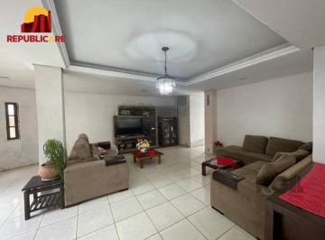 Casa · 130m² · 4 Quartos · 2 Vagas · Casa de 4 dormitórios, bairro Ipanema