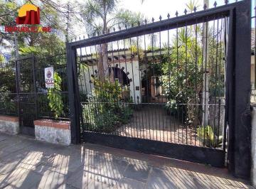 Comercial · 200m² · 4 Vagas · Casa comercial térrea na Av. Aparício Borges - bairro Teresópolis