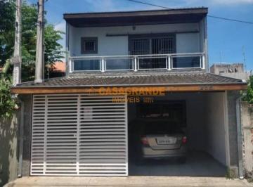 Casa · 197m² · 4 Quartos · 2 Vagas · Casa com 4 Quartos Bosque dos Ipês