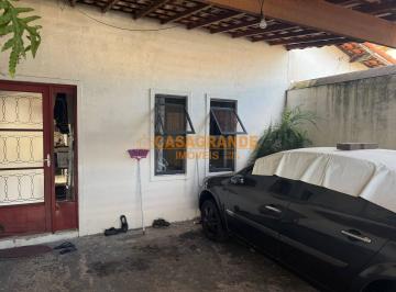 Casa · 65m² · 2 Quartos · 2 Vagas · Casa com 2 quartos com 65 metros quadrados na Vila Tesouro, SJCampos