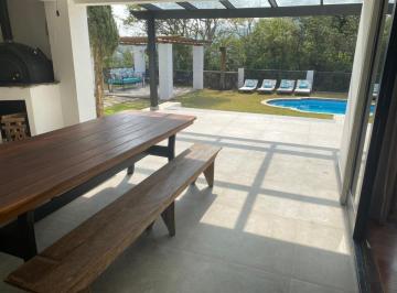 IMG_20260615_105509_000.jpeg · Confortável casa em condomínio para venda com 4 quartos, sendo 4 suítes, 561m² - urban#HS6FL
