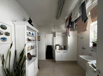 IMG_20260617_105557_000.jpeg · Elegante apartamento para venda em Jardim América com 4 quartos, sendo 1 suíte, 230m² - urban#13747