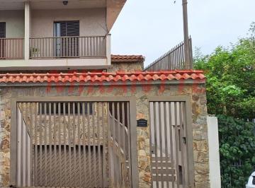 ed5c9da249b24f0726c3060b5493c989.jpg · Sobrado de 199m² com 3 quartos