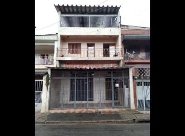 ba0c4574593525c7215af375d1501a70.jpg · Sobrado de 200m² com 7 quartos