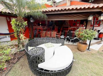 26b3f354638aa3994873dd75be42773e.jpg · Sobrado de 450m² com 3 quartos