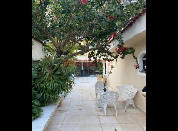 6ef5abcb8ae3df5232de4b2e7177678b.jpg · Casa terrea de 440m² com 4 quartos