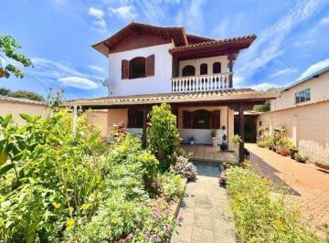 Casa · 592m² · 3 Quartos · 5 Vagas · LINDA CASA NO CENTRO DE JUATUBA!