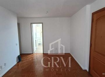 Apartamento de 2 quartos, São Paulo · Apartamento próximo ao Metrô Faria Lima, 02 dormitórios com armários, 1 vaga