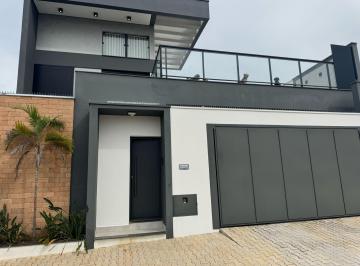 Casa de 3 quartos, Varginha · Casa para venda em Boulevard, Varginha, Minas Gerais.