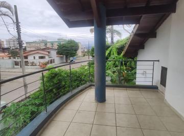 Casa de 4 quartos, Caraguatatuba · Lindo sobrado perto do mar. Oportunidade no Indaía