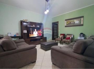 Casa · 237m² · 3 Quartos · 3 Vagas · Casa Encantadora em Vila das Palmeiras, Guarulhos