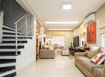 Casa · 135m² · 3 Quartos · 2 Vagas · Sobrado Housing Flamboyant